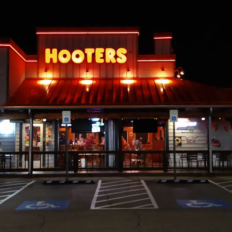 Hooters