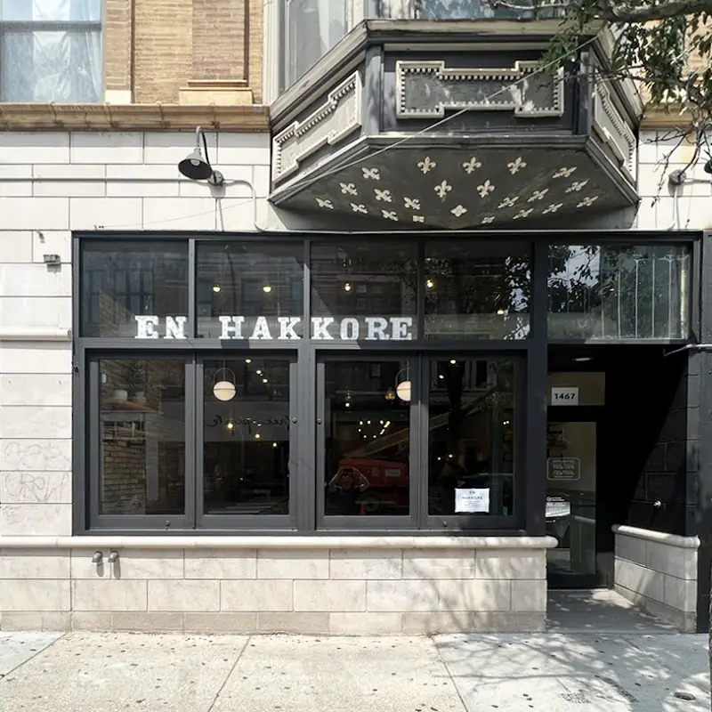 En Hakkore Sushi Burrito & Poke Bowl
