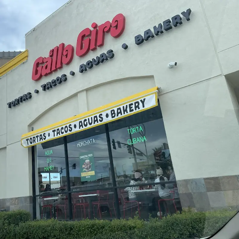 El Gallo Giro
