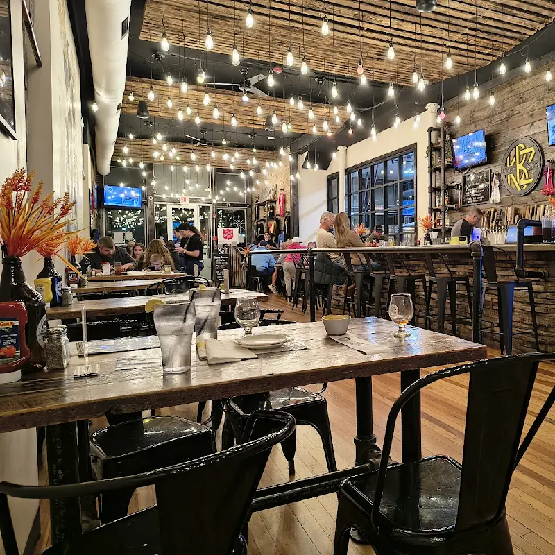 Klooz Brewz, Brewery & Public House