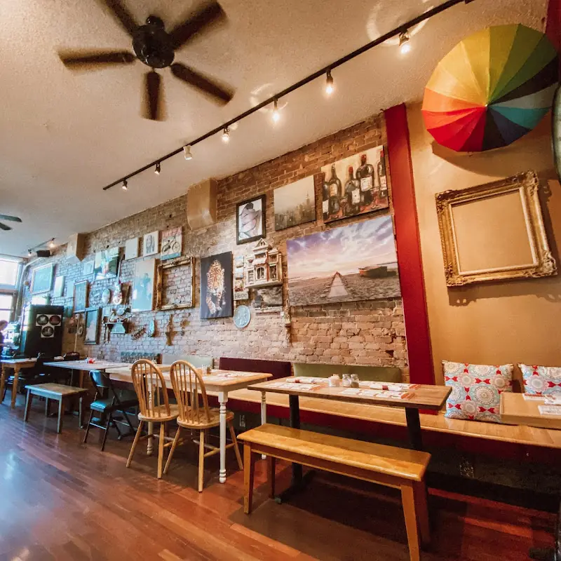 Caffé Mona La Bistro