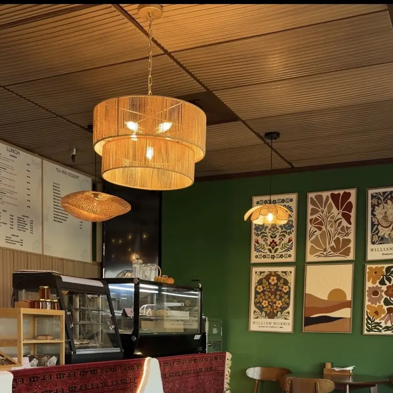 Noor Juice , Cafe & Bakery