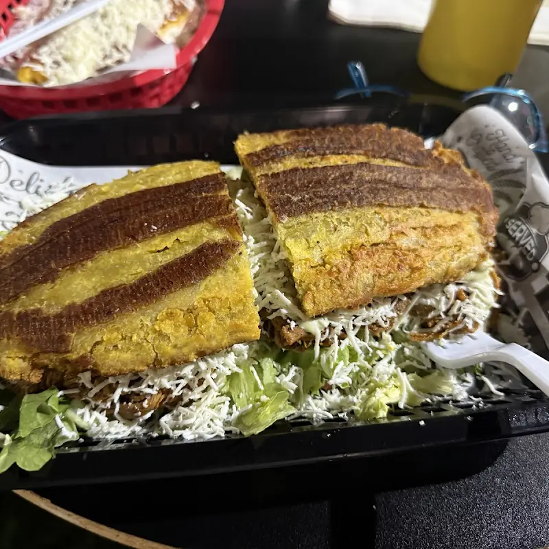 Papelón Con Limón with Brown Sugar and Lemon