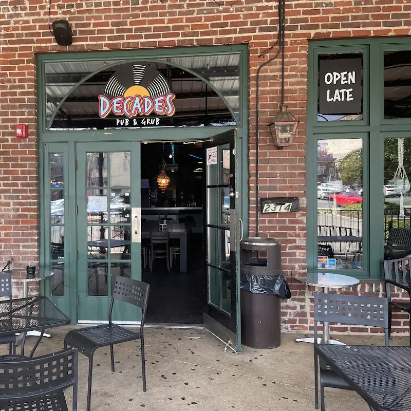 Decades Pub and Grub