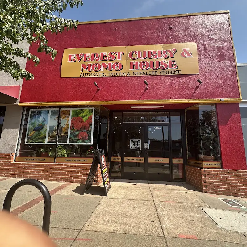 Everest Curry And MoMo house