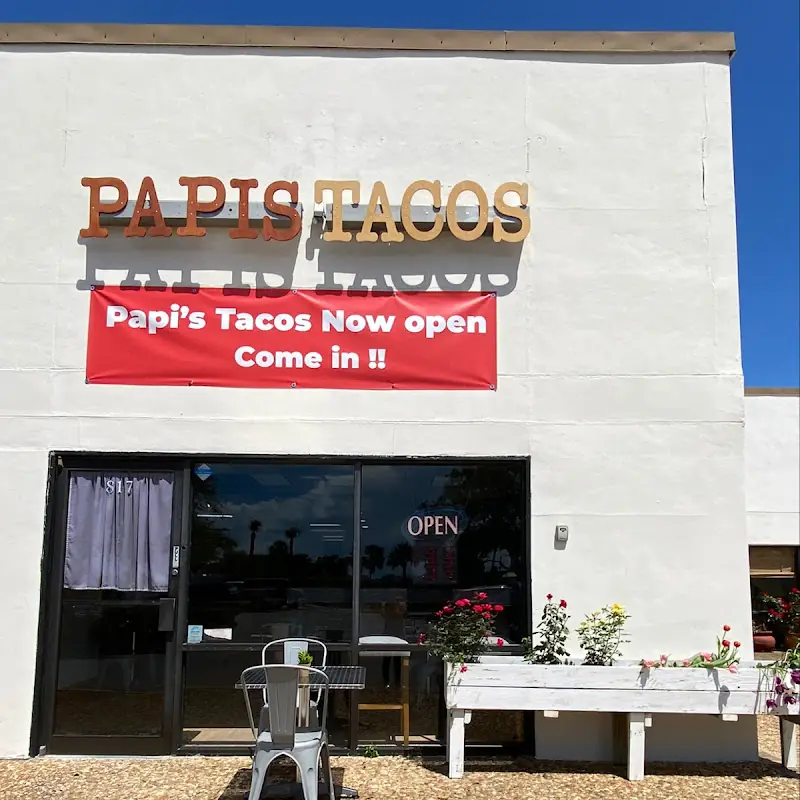 PAPI’S Tacos & Burgers