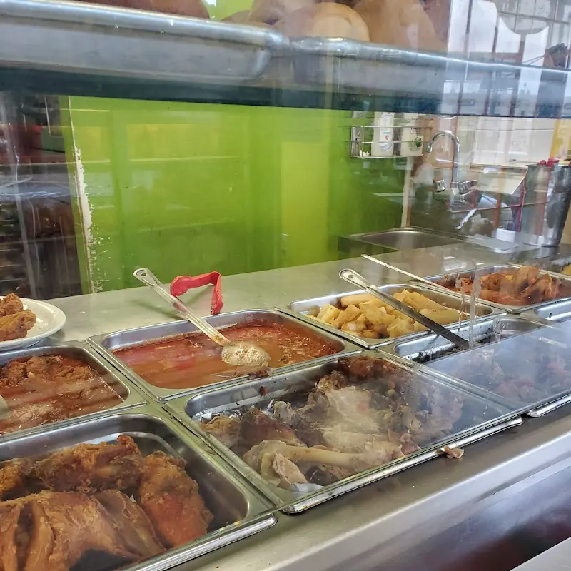 El Olivo Restaurant & Cafe