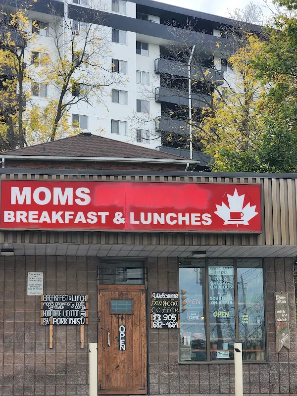 Mom's Breakfast & Lunches