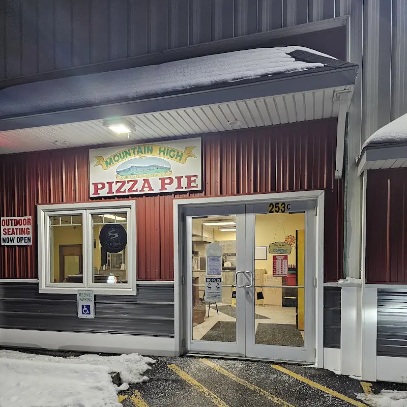 Mountain High Pizza Pie