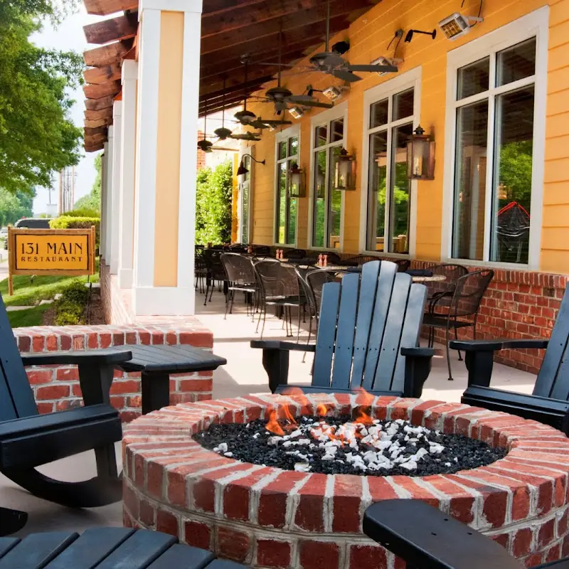 131 MAIN Restaurant
