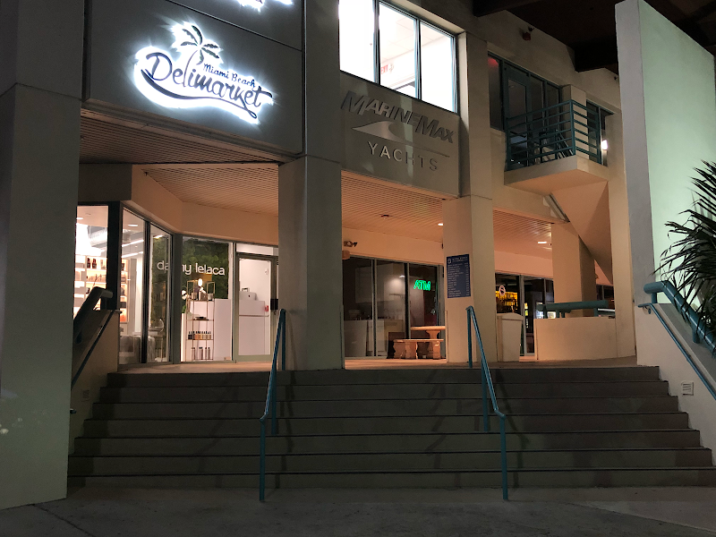 Miami beach deli market