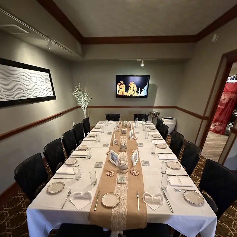 CuiZine Restaurant & Lounge