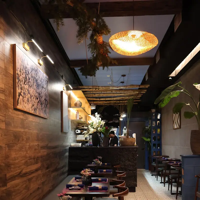 The blue blossom/Sushi/Chinese