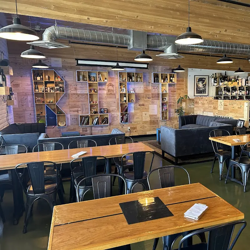 Rift Wine Bar & Taphouse