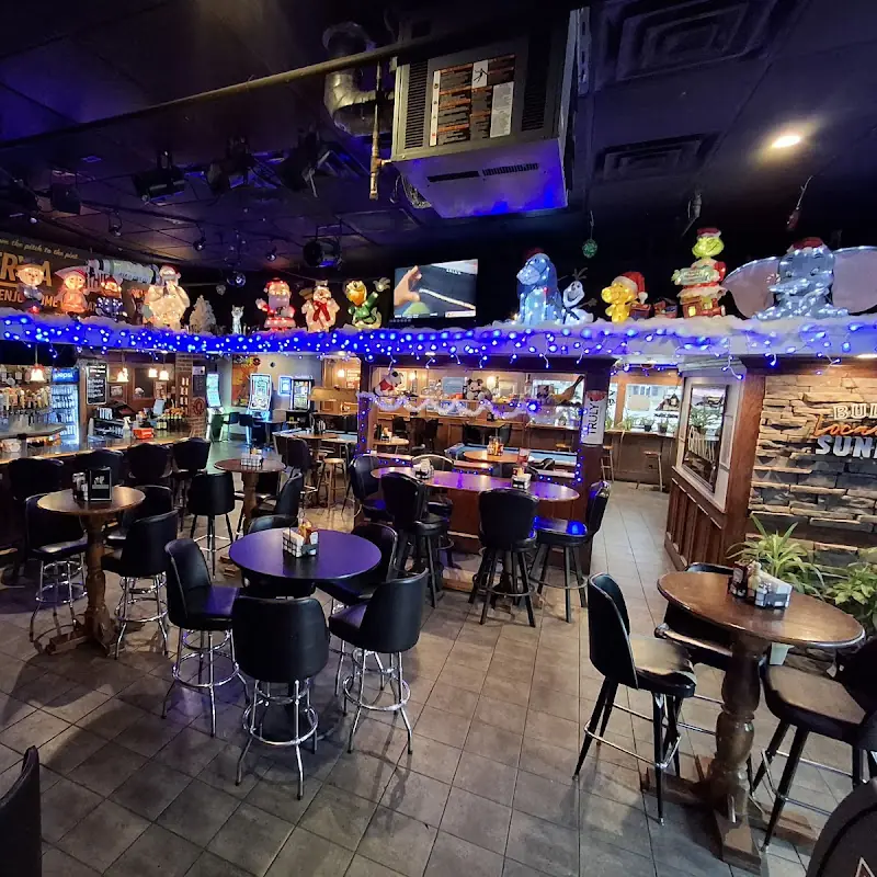 Pally's Bar and Grille