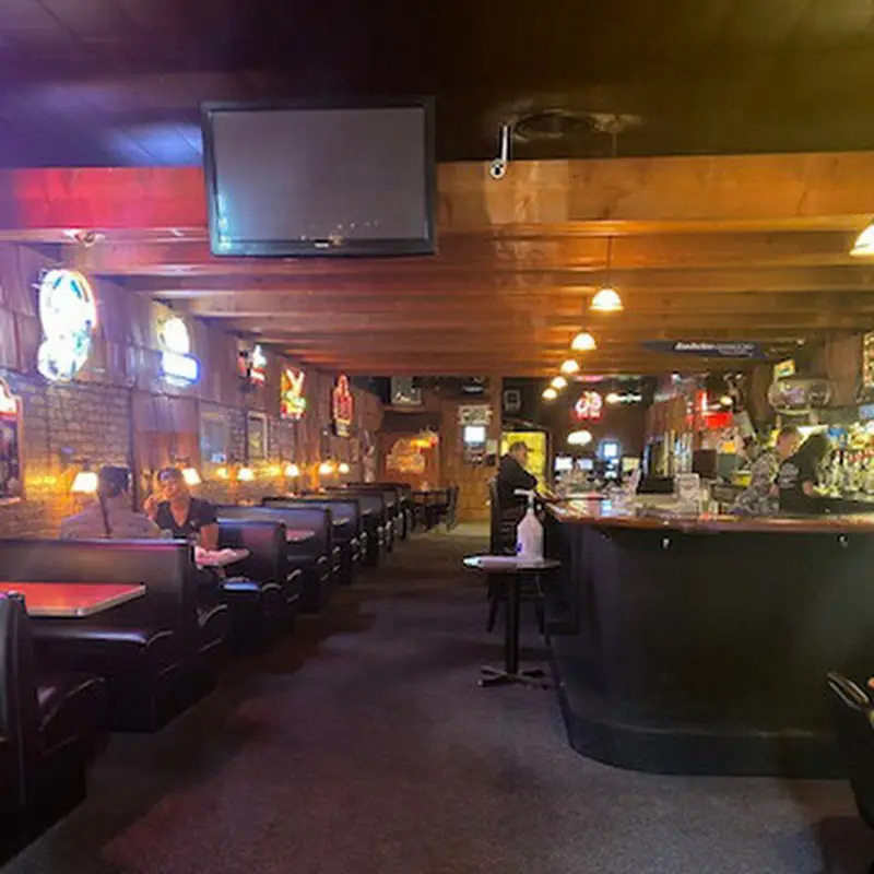 Rondavoo Lounge & Deli