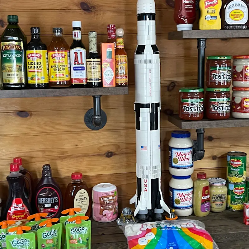 Y-Knot Country Store & Eatery