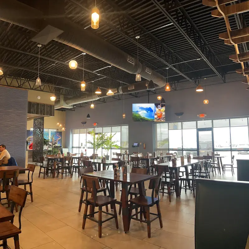 Altamar Seafood & Bar