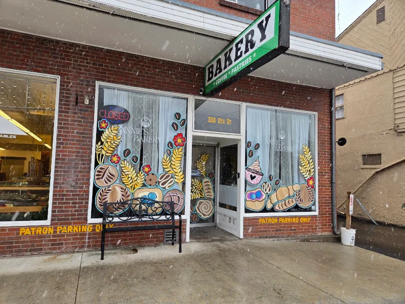 Annie's Bakery