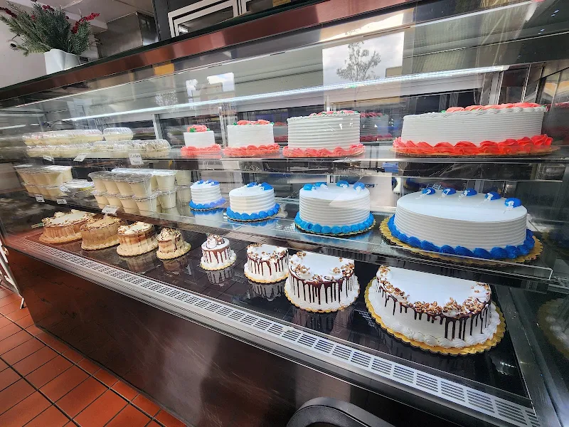 Lucero's Bakery Express
