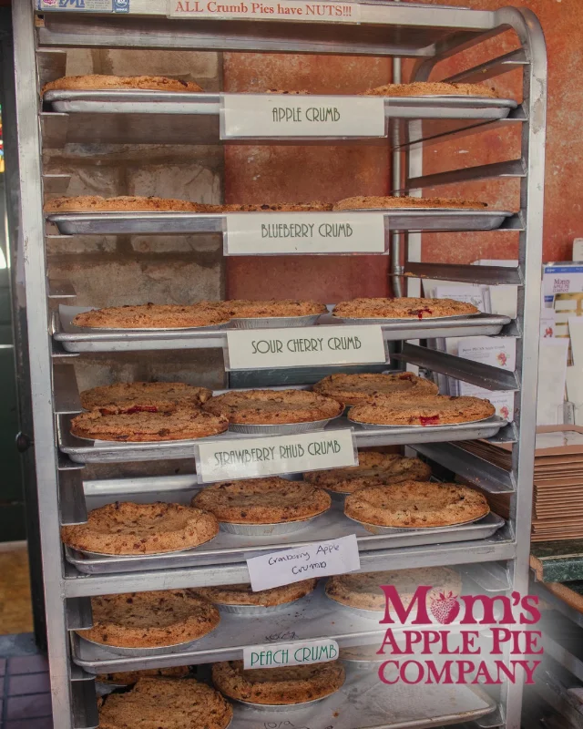 Mom's Apple Pie Bakery