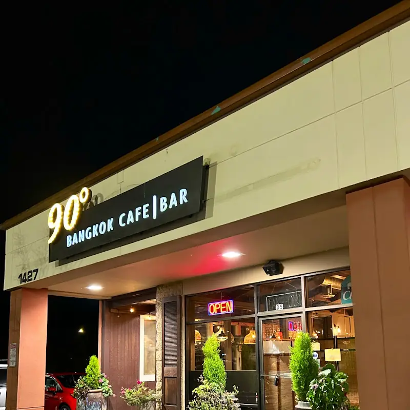 90° Bangkok cafe and bar