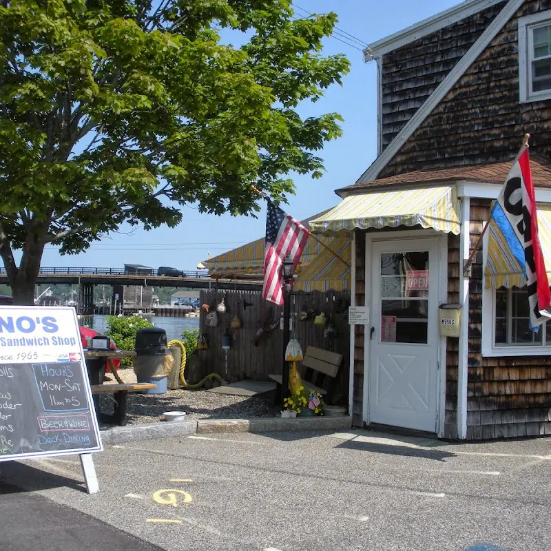 Geno's Chowder & Sandwich Shop