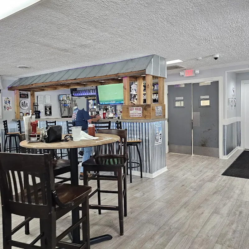 Nooners Bar & Grill