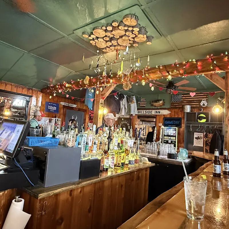 The Hillside Tavern & Grill