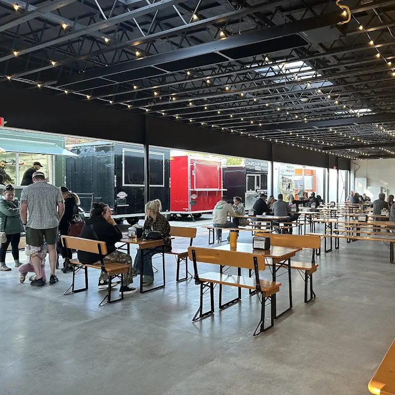 Oregon City Brewing's Canby Beer Library & Foodcarts