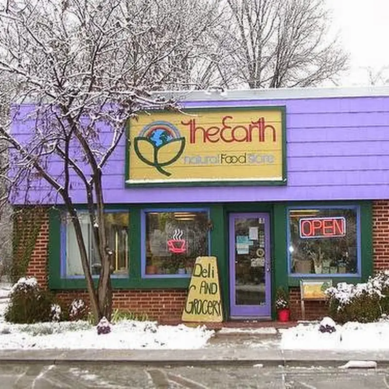 The Earth Café & Deli