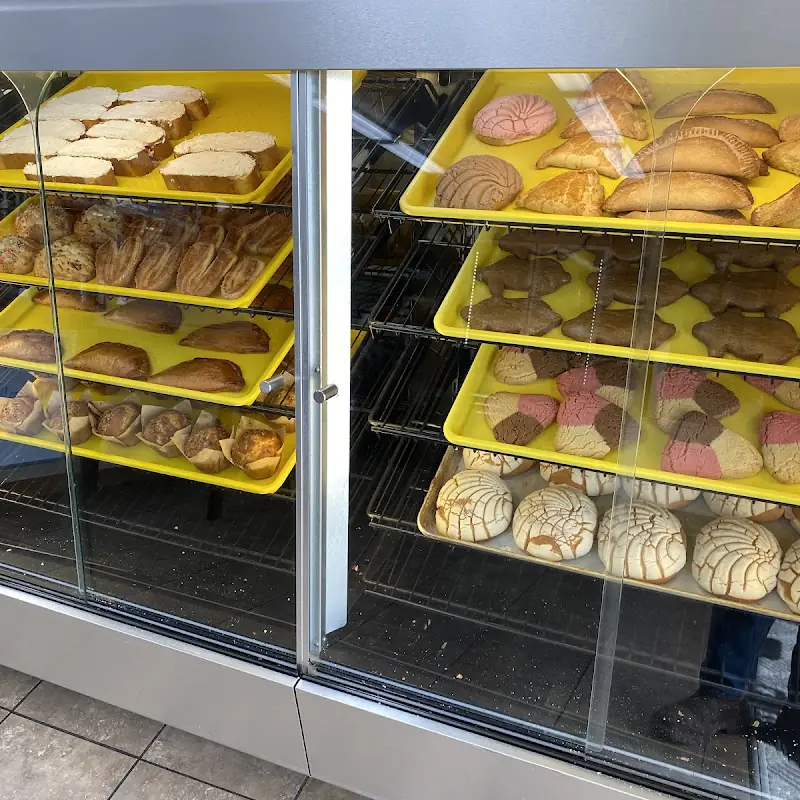 Letty's bakery and coffee