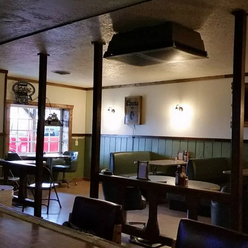 Shyla's Hideaway, Bar & Grill