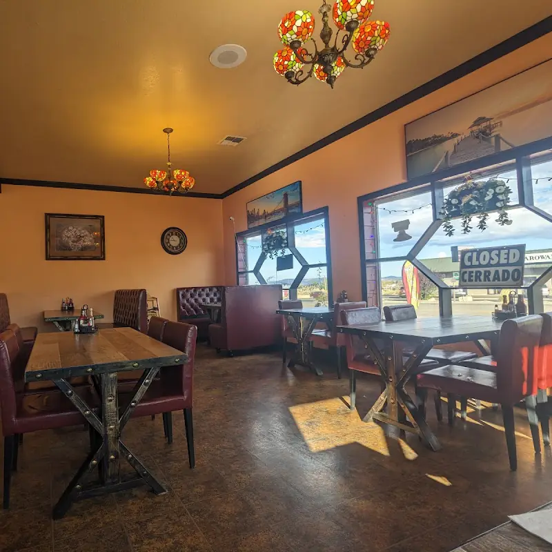 Pacos Family Diner aka Dawn and Pacos cafe