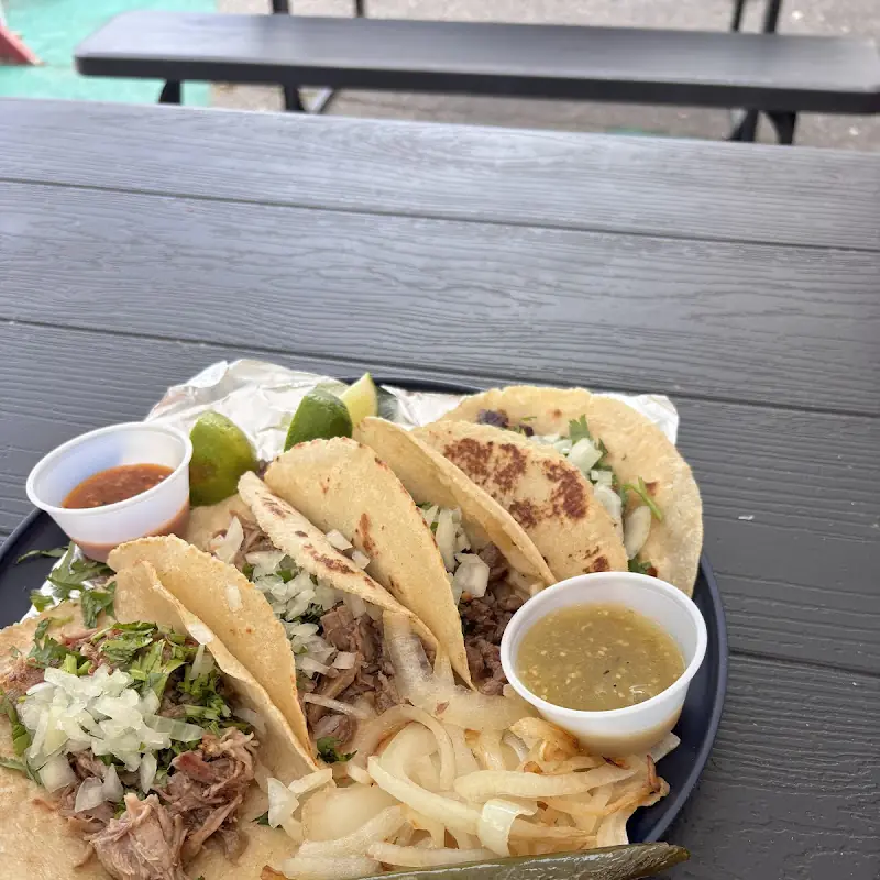 Carnitas plate