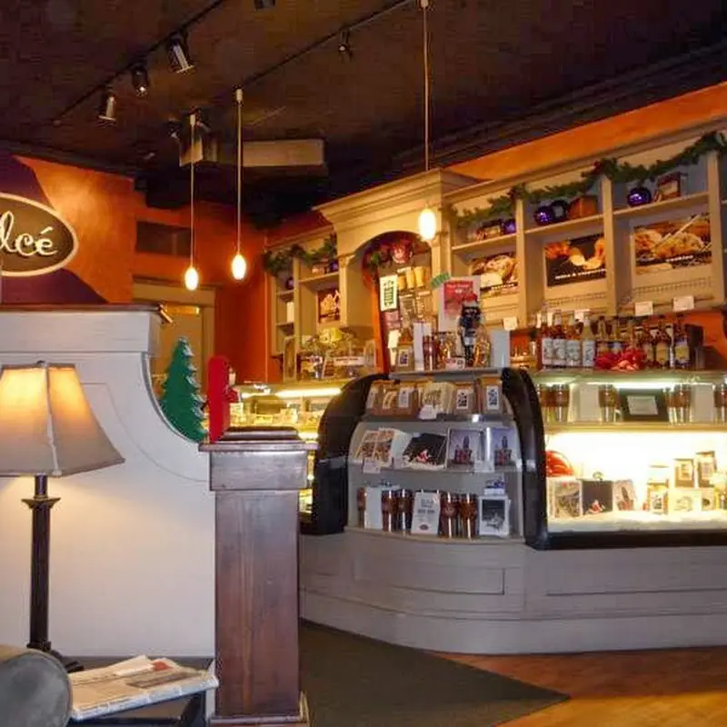 Dolce Bakery and Coffee Shop