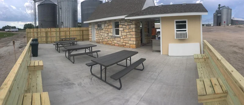 The Hut in Long Island