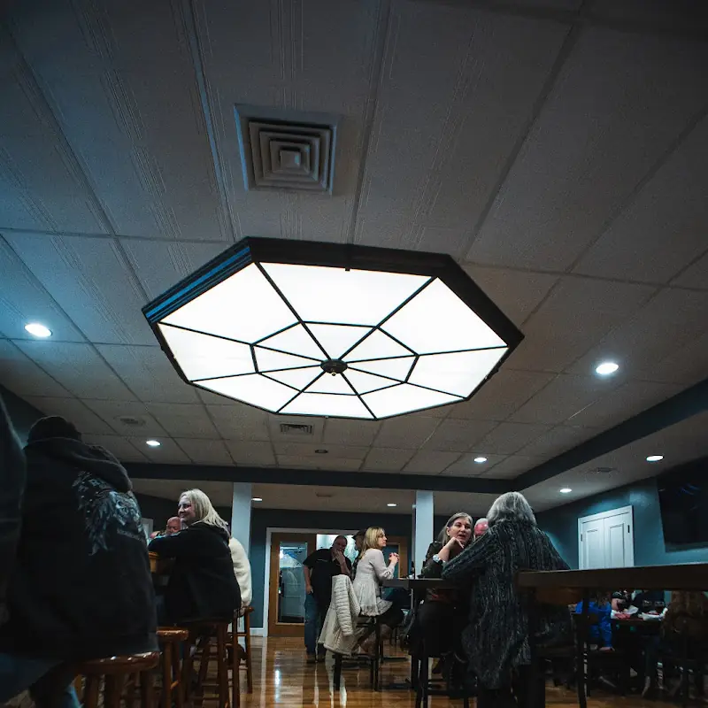 Grinnin' Bear Tavern