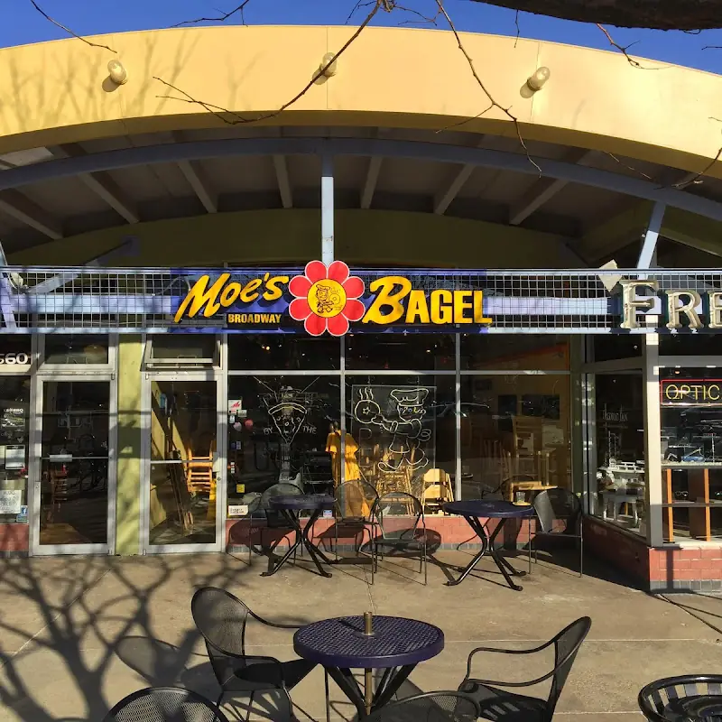 Moe's Broadway Bagel