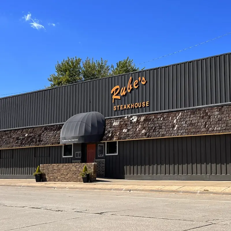 Rube's Steakhouse & Lounge