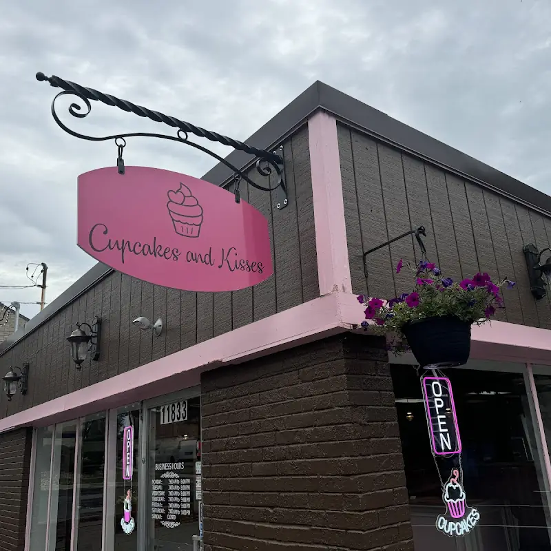 Cupcakes and Kisses Grand Blanc