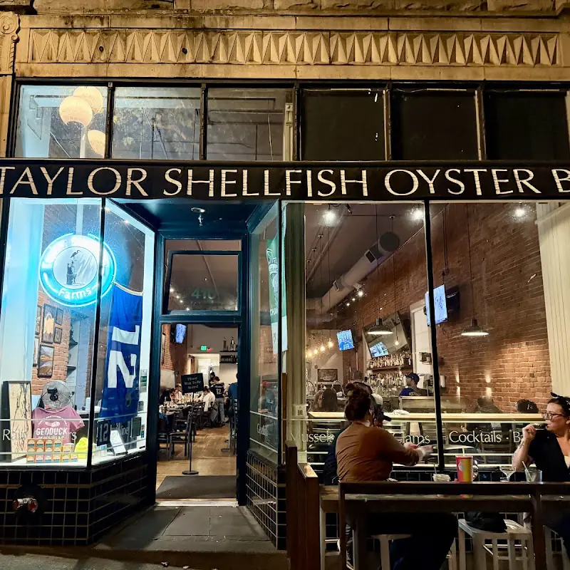 Taylor Shellfish Oyster Bar