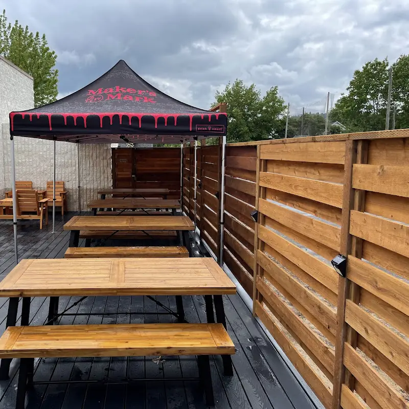 Hangout Sportsbar & Grill