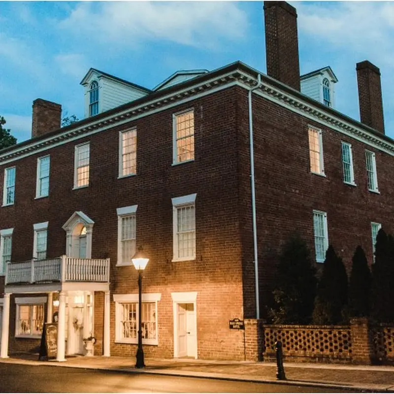 Hale Springs Inn