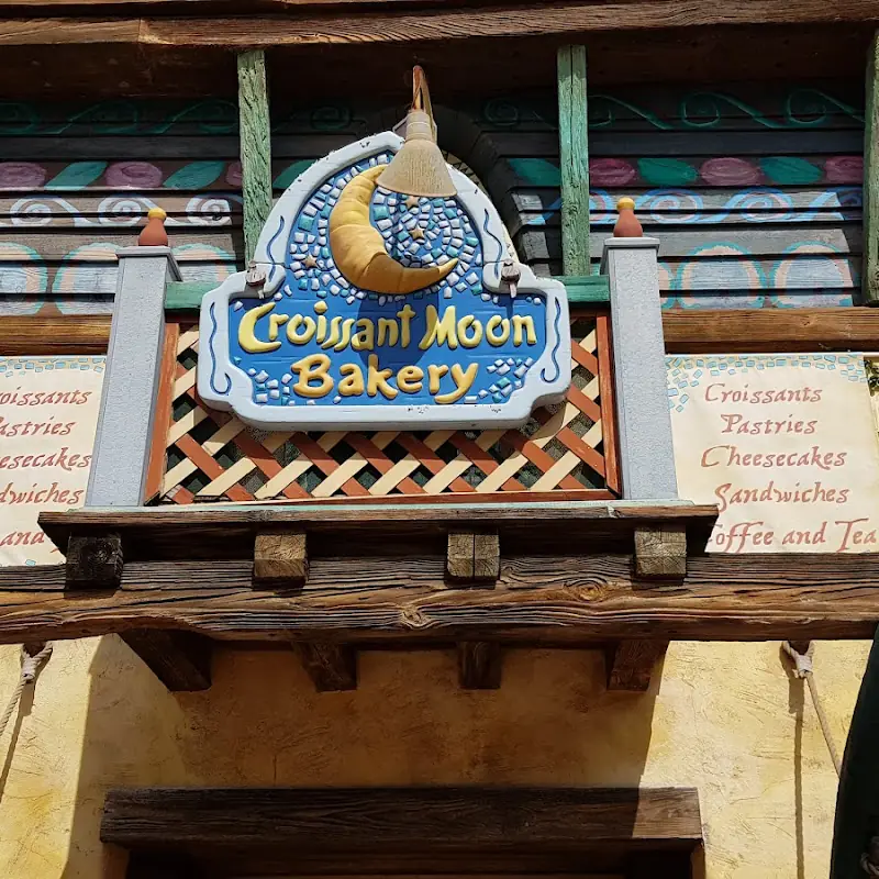 Croissant Moon Bakery