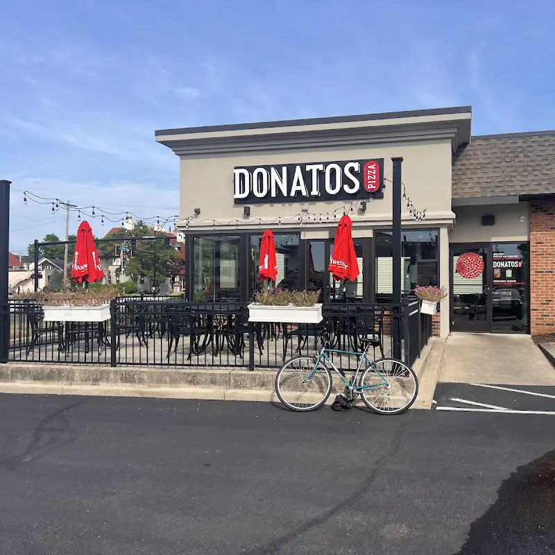 Donatos Pizza