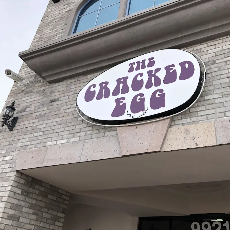 The Cracked Egg