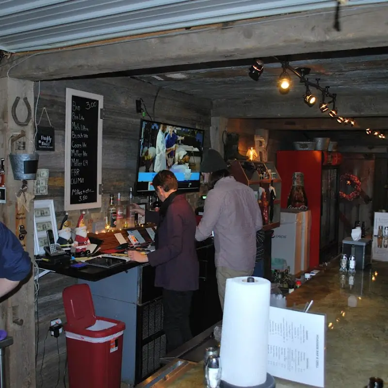 Roadside Bar & Grill