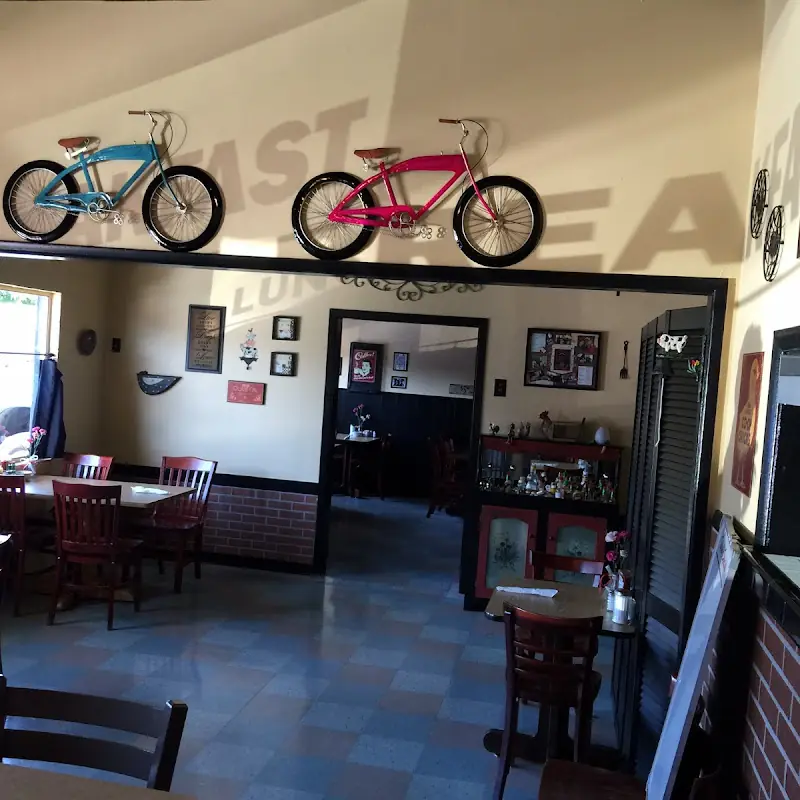Patty's Off-Center Cafe