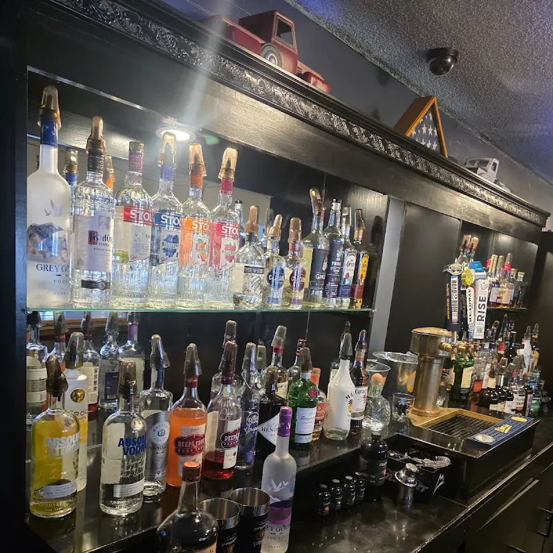 Malone's Bar & Grill